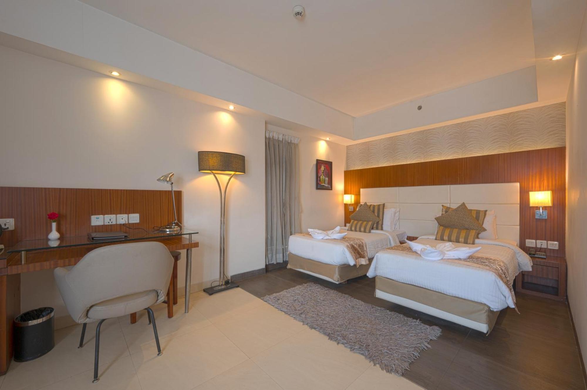 Hotel Celesta - Calcutta  Esterno foto