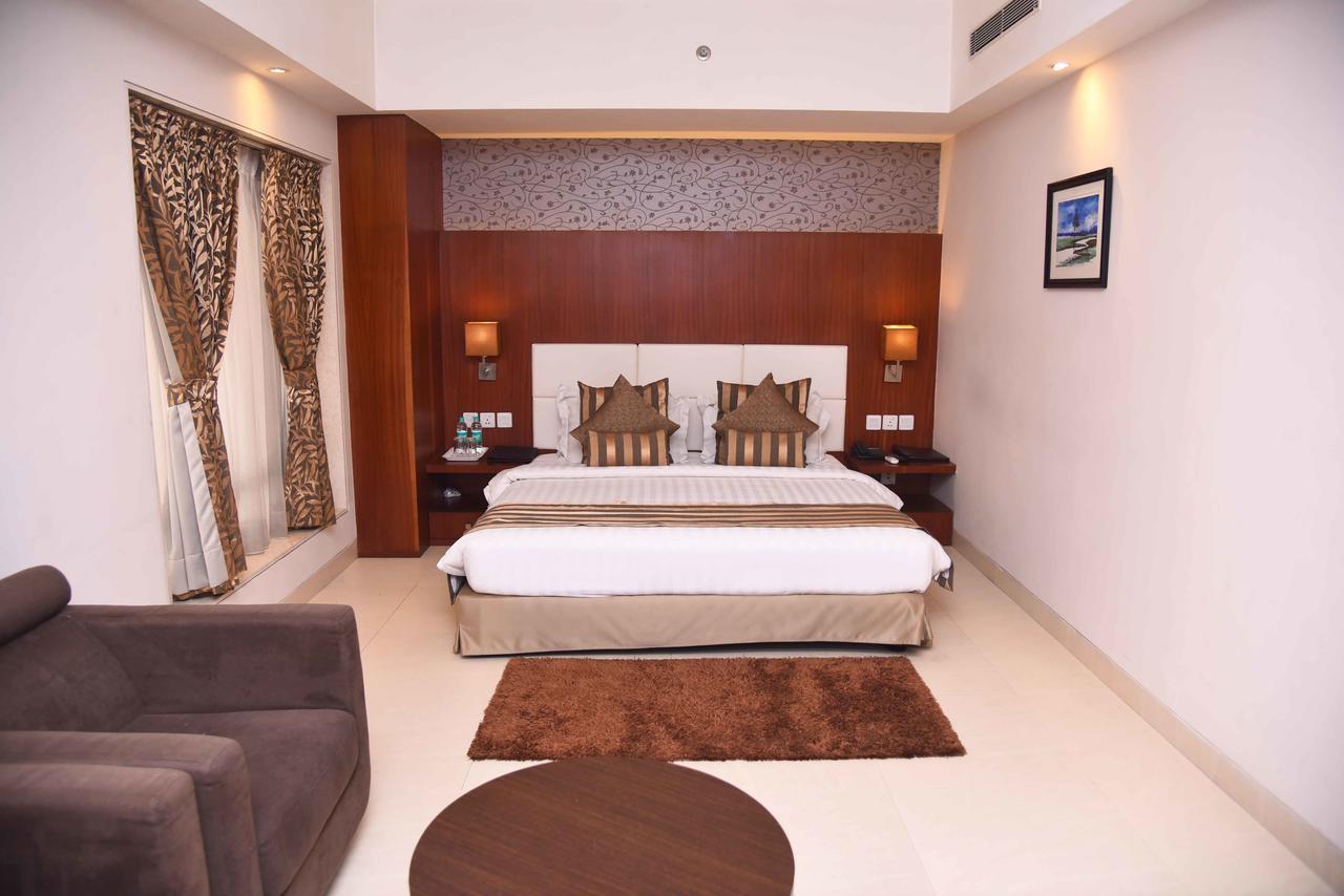Hotel Celesta - Calcutta  Esterno foto